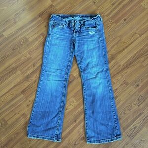 💙American Eagle Outfitters Stretch Favorite Boyfriend Jeans Size 4 SHORT💙